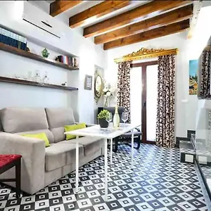 https://typical-sevillan-2-bedroom-unit.es-andalucia.com